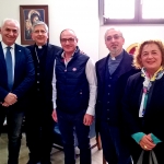 gruppo con vescovo